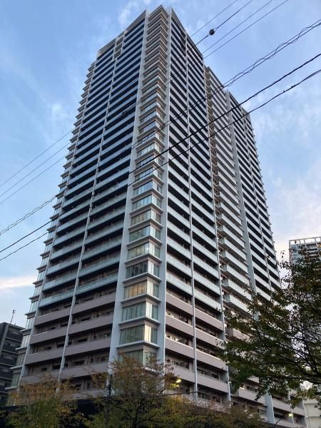 3LDK Luxury Condo in Minato's Shibaura with Tokyo Tower Views - Thumbnail 4