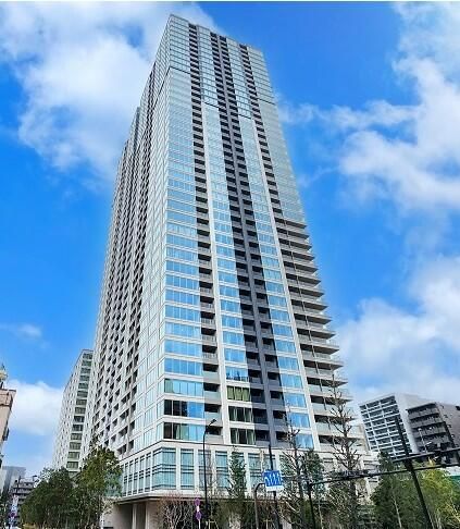 3LDK Apartment in Shirokane The Sky EAST, Minato, Tokyo - Image 1