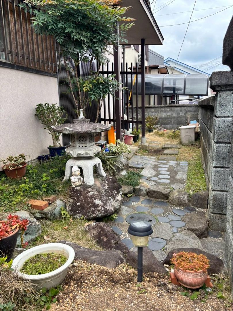 4LDK Detached House for Sale in Kumatori, Osaka - Thumbnail 2