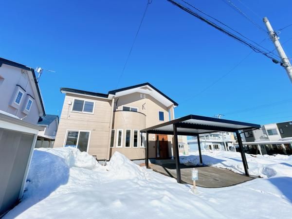 Renovated 5-Bedroom House with Parking in Obihiro, Hokkaido - Thumbnail 2