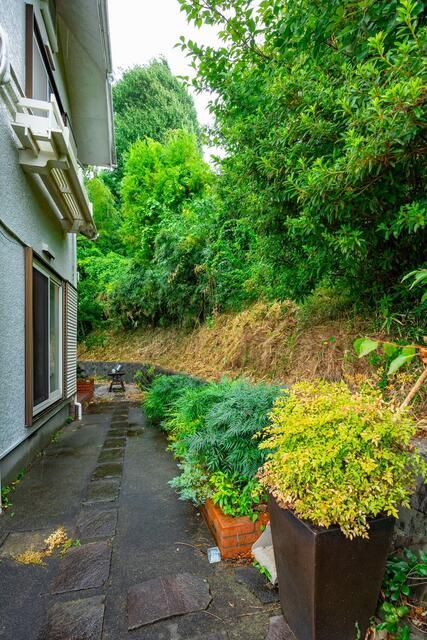 4LDK House with Large Garden in Kamakura, Kanagawa - Thumbnail 4
