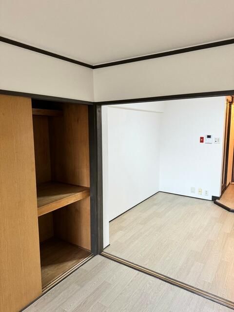 1DK Kyoto Condo for Sale with 7.38% Yield in Kamigyo Ward - Thumbnail 2