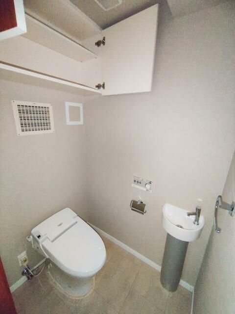 2SLDK Apartment for Sale in Adachi, Tokyo with Rental Income - Thumbnail 4