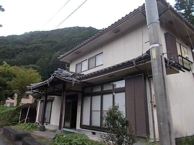 Wooden House for Sale in Matsumoto, Nagano with Large Land - Thumbnail 2