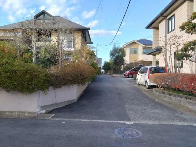 5LDK Misawa Home on Corner Lot in Yokohama Aoba Ward - Thumbnail 3
