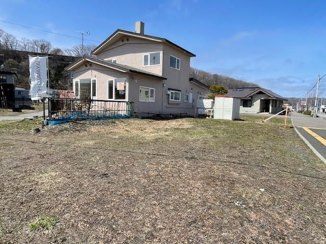 Renovated 3LDK House in Abashiri, Hokkaido with Sea View Potential - Thumbnail 3