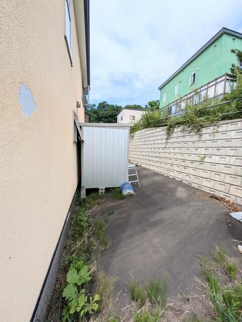 Renovated 4LDK House with Sea View in Otaru, Hokkaido - Thumbnail 3