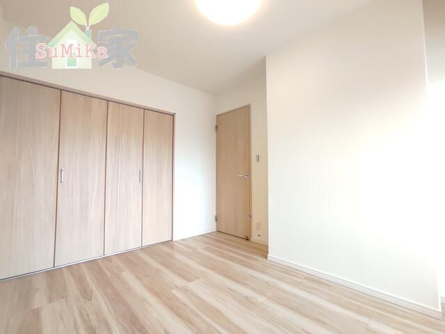 Renovated 3LDK Apartment for Sale in Higashiosaka, Osaka - Thumbnail 4