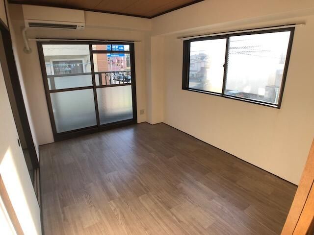 2LDK Apartment for Rent in Daito City, Osaka - No Key Money - Thumbnail 4
