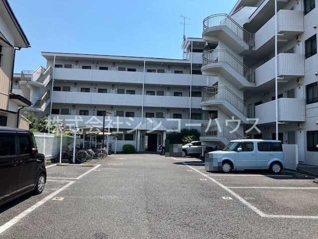 Kuki City 3LDK Condo for Investment with 17.4% Yield - Thumbnail 2