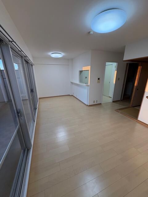 3LDK Apartment for Sale in Izumi City, Osaka - 15th Floor View - Thumbnail 3