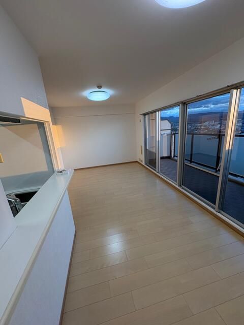 3LDK Apartment for Sale in Izumi City, Osaka - 15th Floor View - Thumbnail 4
