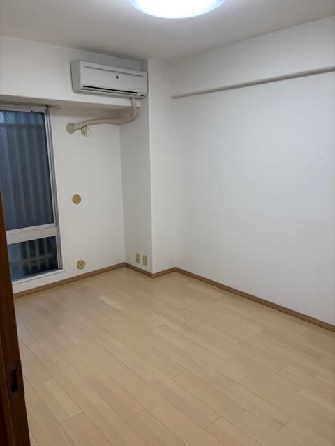 3LDK Apartment for Sale in Izumi City, Osaka - 15th Floor View - Thumbnail 2