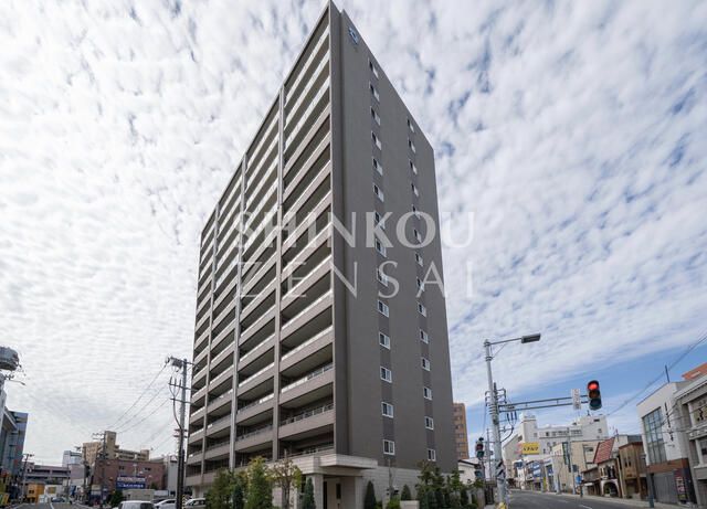 3LDK Apartment in Hirosaki with All-Electric Features & Neputa View - Image 1