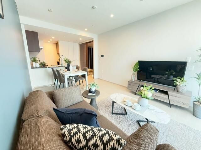 2LDK Apartment in Park Court Hamarikyu The Tower, Minato, Tokyo - Thumbnail 3