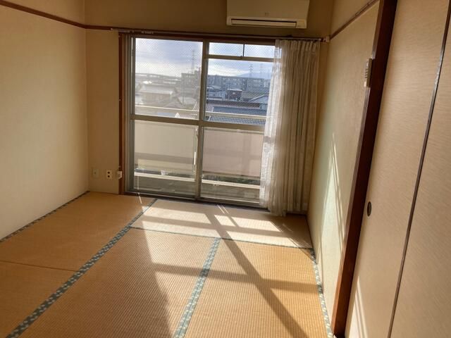 2K Apartment for Sale in Ōgaki, Gifu - Near Arao Station - Thumbnail 2