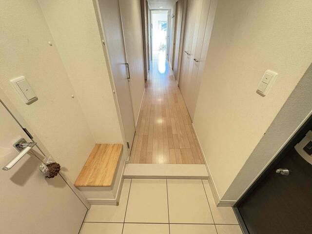 3LDK Apartment for Sale in Toyonaka, Osaka - Southeast Corner Unit - Thumbnail 2