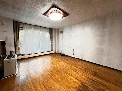 Ocean-View 4LDK House for Renovation in Otaru, Hokkaido - Thumbnail 4