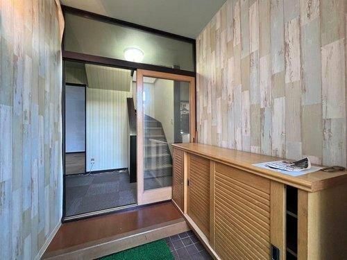 Ocean-View 4LDK House for Renovation in Otaru, Hokkaido - Thumbnail 2