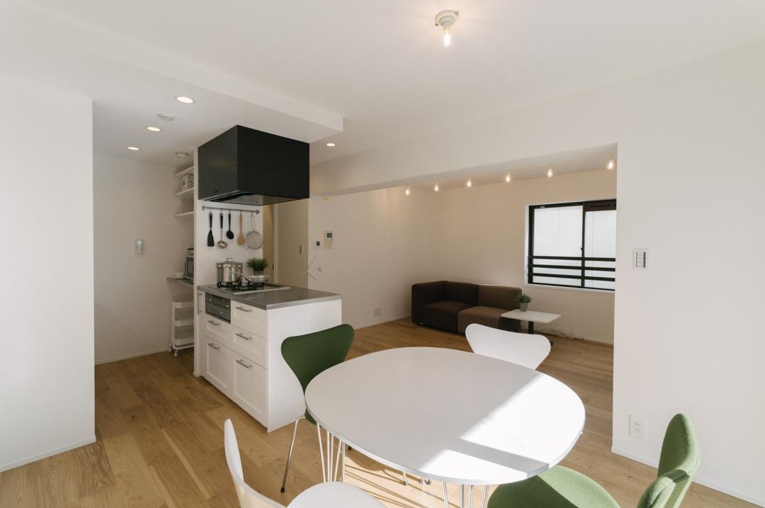 Renovated 2LDK Apartment for Sale in Suginami, Tokyo - Thumbnail 4