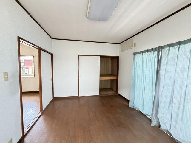 3LDK Pre-owned House for Sale in Itako, Ibaraki with Garage - Thumbnail 2