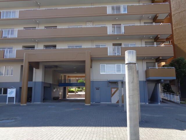 3LDK Apartment for Sale in Tondabayashi, Osaka - 75.54 sqm - Thumbnail 3