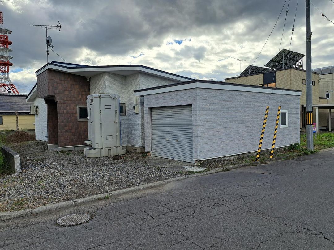 Renovated 1LDK House in Asahikawa, Hokkaido with Garden - Thumbnail 2