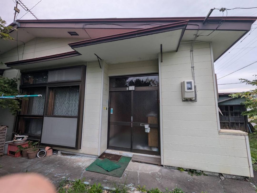 3LDK House on Large Corner Lot in Shintoku, Hokkaido - Thumbnail 2