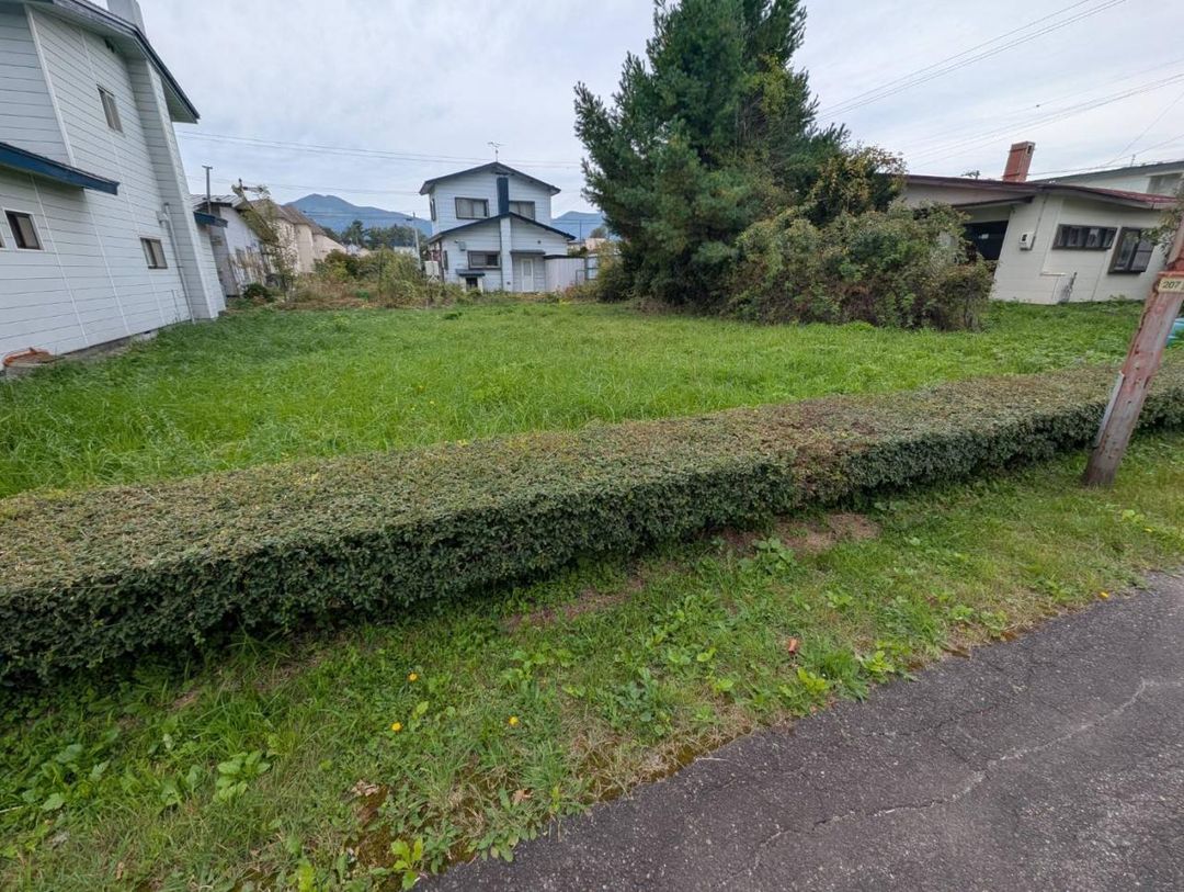 3LDK House on Large Corner Lot in Shintoku, Hokkaido - Thumbnail 4