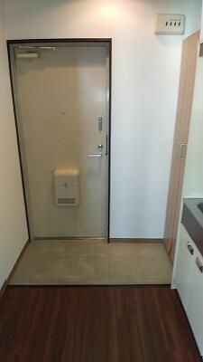1K Apartment for Rent near Sekime Station, Osaka Joto Ward - Thumbnail 2