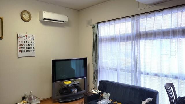 3LDK House with RV Garage and Garden in Sapporo's Kiyota Ward - Thumbnail 4