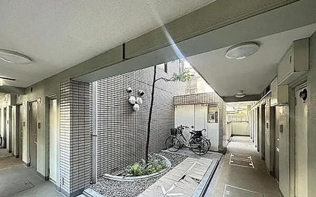 Studio Apartment for Sale in Nishiyodogawa, Osaka - 3.29 Tsubo - Thumbnail 4