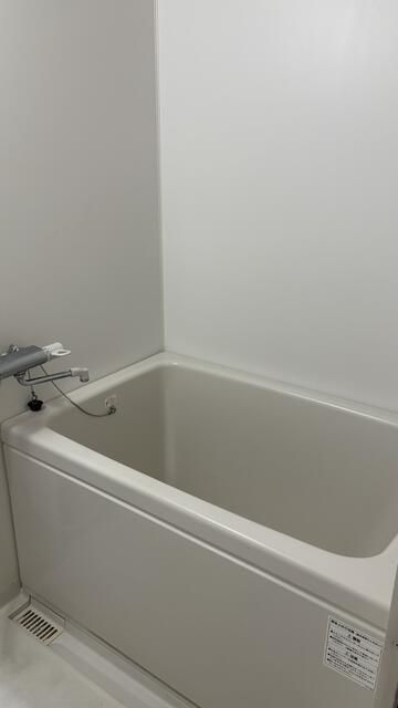 3LDK Corner Apartment with Triple Balcony near Kyobashi Station, Osaka - Thumbnail 3