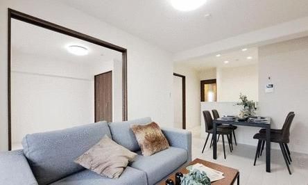 3LDK Apartment for Sale in Higashiosaka, Osaka - 64.96 sqm - Thumbnail 3