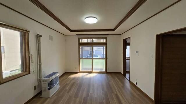 6LDK Renovated Family House for Sale in Asahikawa, Hokkaido - Thumbnail 2