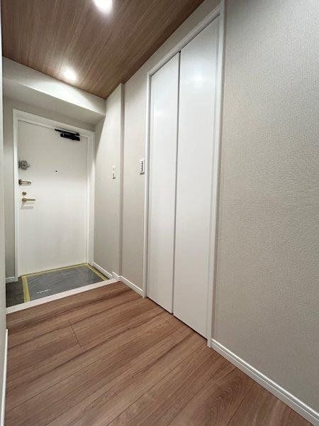 2LDK Apartment for Sale Near Nippori Station, Tokyo - Thumbnail 3