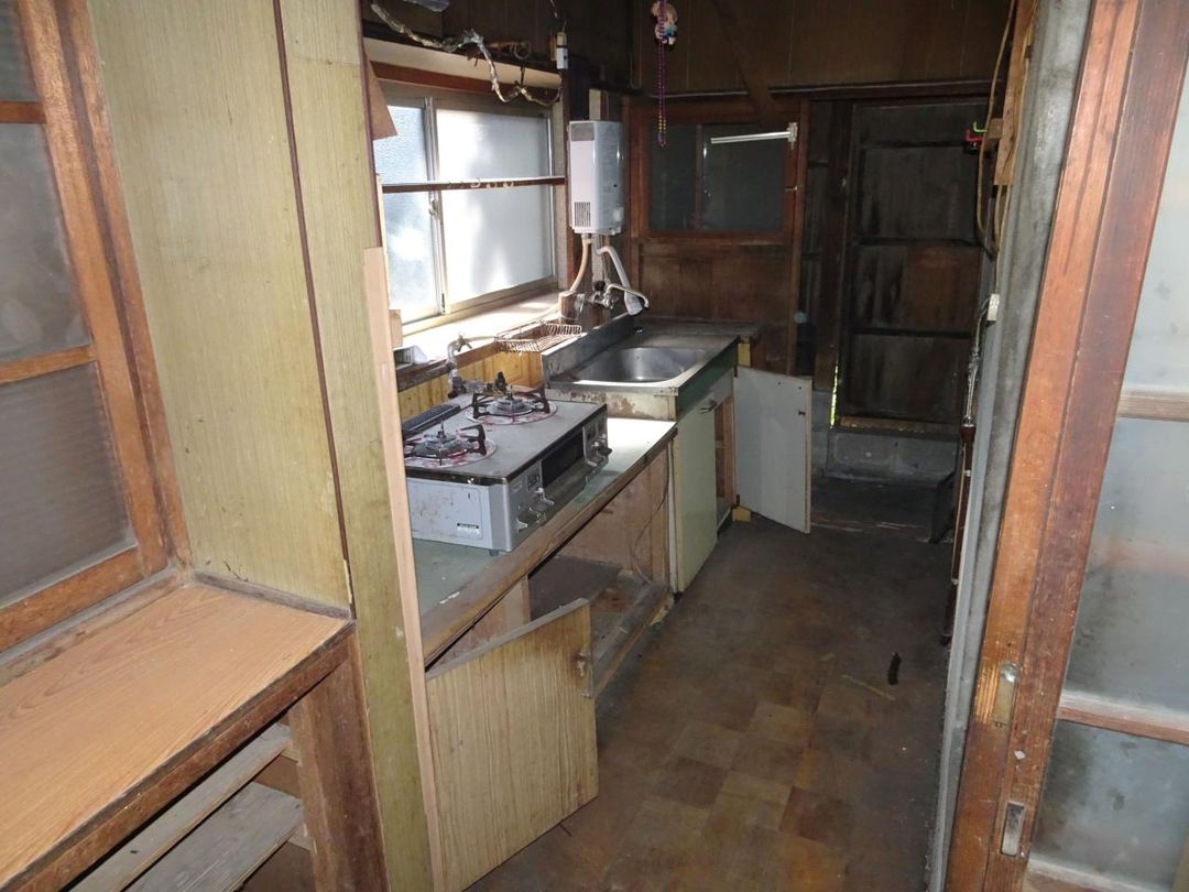 4DK Detached House for Sale in Kainan, Wakayama - Near Kuroe Station - Thumbnail 4