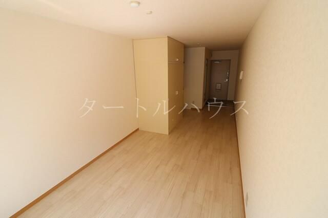 1R Apartment for Rent in Daito City, Osaka - No Key Money - Thumbnail 4