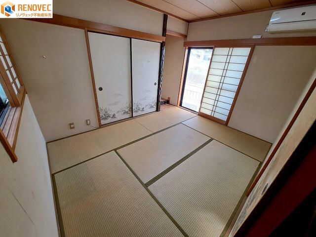 4LDK Detached House for Sale in Sakai, Osaka - Spacious Family Home - Thumbnail 4