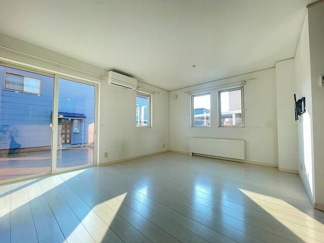 3LDK Detached House in Sapporo Higashi Ward with South-Facing Living - Thumbnail 3