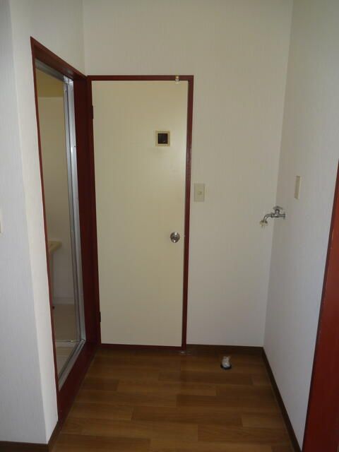 1K Apartment for Rent in Kashima, Ibaraki - 25,000 Yen - Thumbnail 3