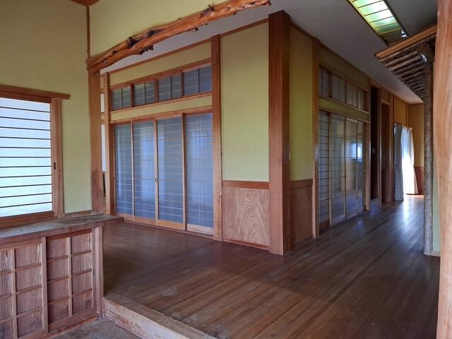 8SLDK Detached House for Sale in Tadotsu, Kagawa - Thumbnail 3