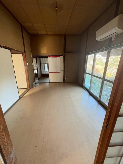 5DK Detached House for Sale in Kitakyushu, Fukuoka - Thumbnail 3