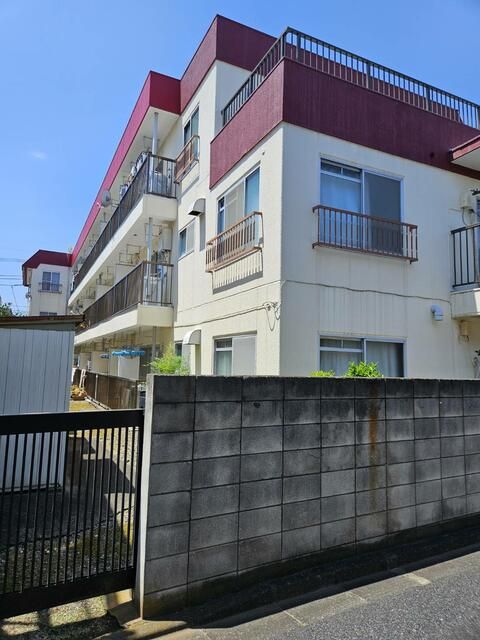 1DK Apartment for Sale in Itabashi, Tokyo - Near Tokiwadai Station - Thumbnail 2