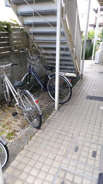 1K Apartment for Rent in Sakai, Osaka - 6 Min Walk to Station - Thumbnail 2