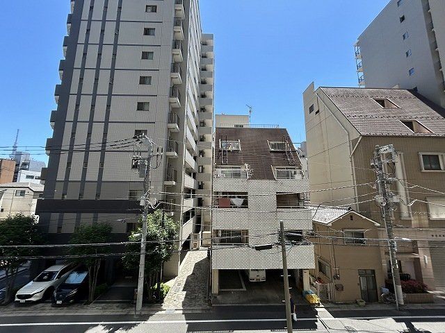 3LDK Apartment for Sale in Taito, Tokyo - 76.04 sqm - Thumbnail 2