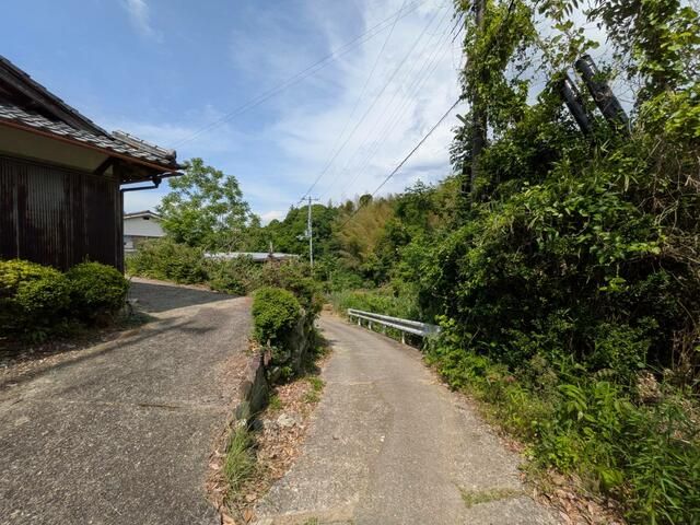 4DK Single-Story House for Sale in Kimino, Wakayama with Large Lot - Thumbnail 4