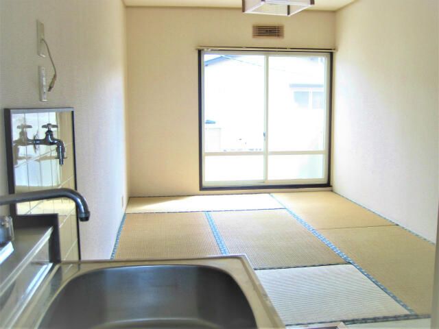 Affordable 1R Apartment for Rent in Takayama, Gifu - No Key Money - Thumbnail 2