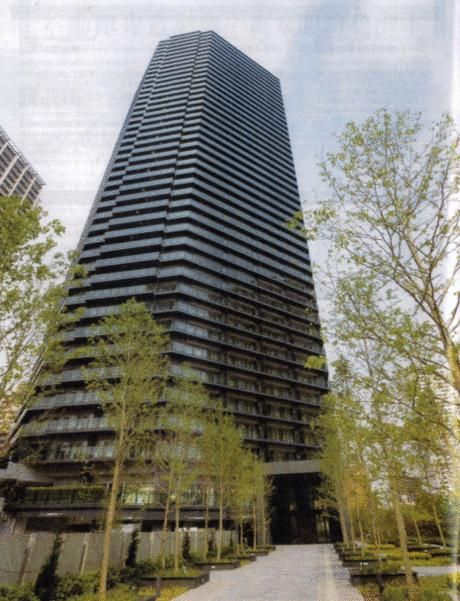 2LDK Apartment for Sale in Minato Ward, Tokyo - 73.89 sqm - Thumbnail 2