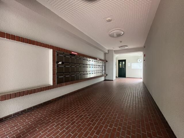 2LDK Apartment with Large Roof Balcony near Yao Station, Osaka - Thumbnail 4